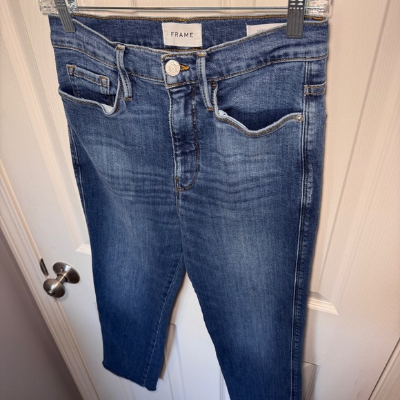 FRAME Le Sylvie Crop in Crosslane Wash - Picture 3 of 16